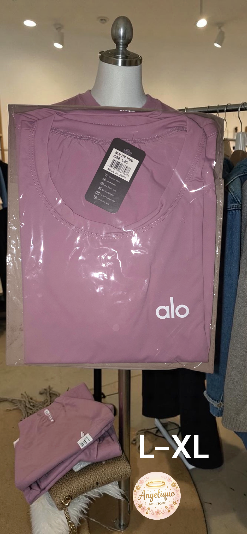 Camiseta Cropped Deportiva Manga Corta Inspirada en el Estilo Activewear de Lujo