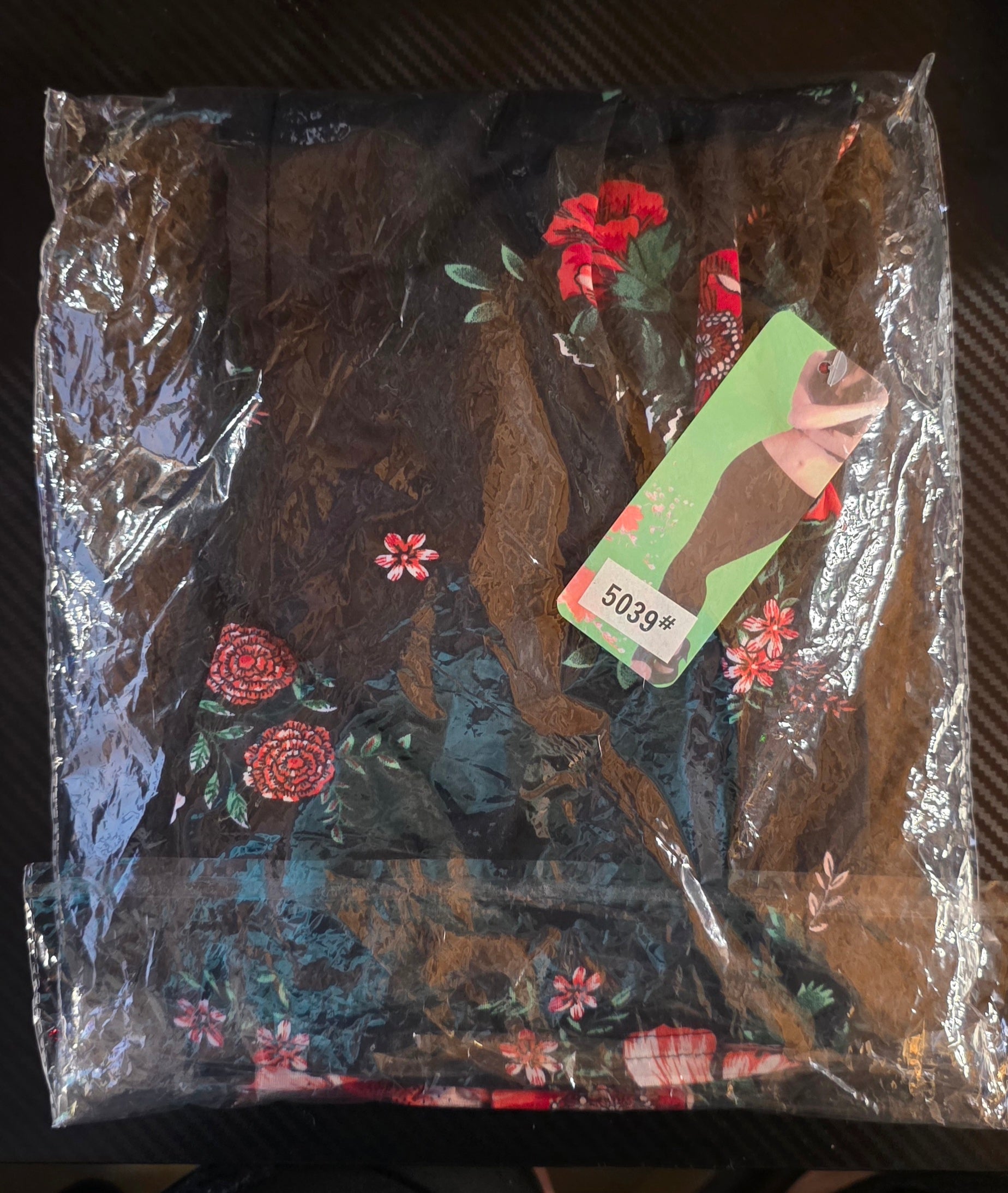 Falda Floral Estampada – 97% Poliéster / 3% Spandex