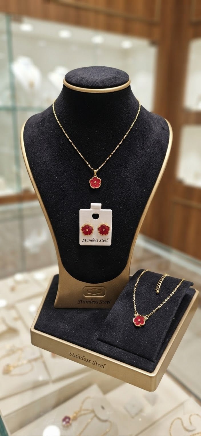 Clover Charm Chain Necklace – Stainless Steel Gold & Silver - Angelique Boutique