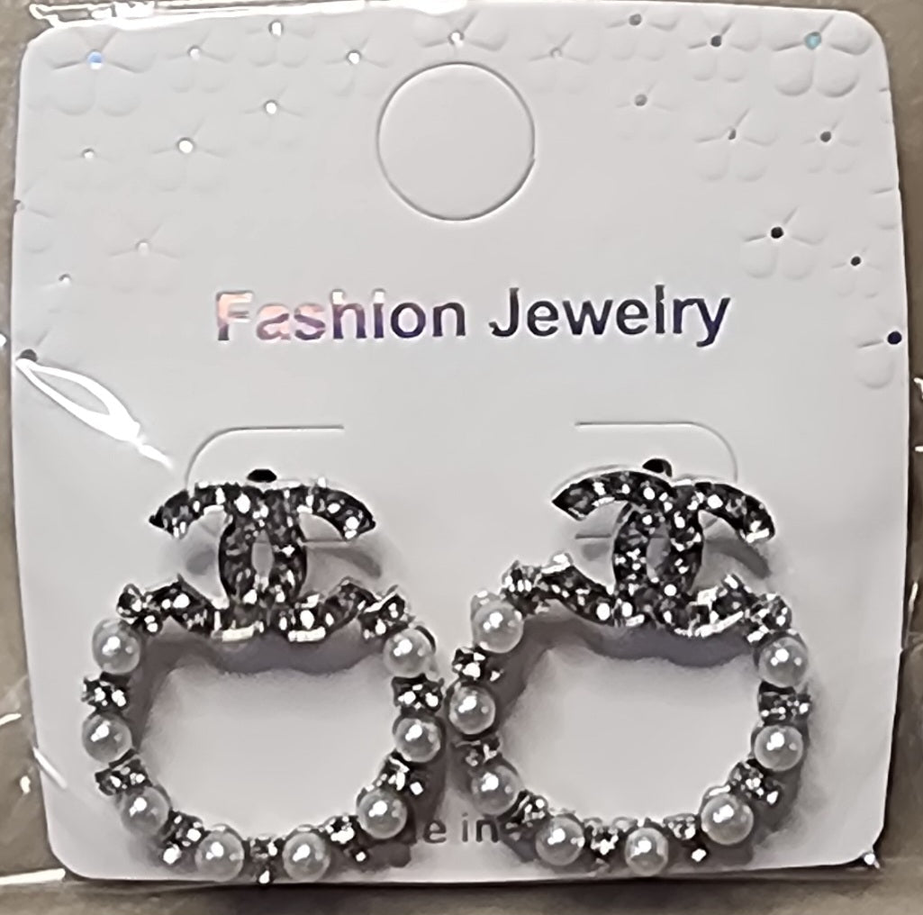 Elegant classic fashion earrings gold tone pearl crystal women jewelry Angelique Boutique