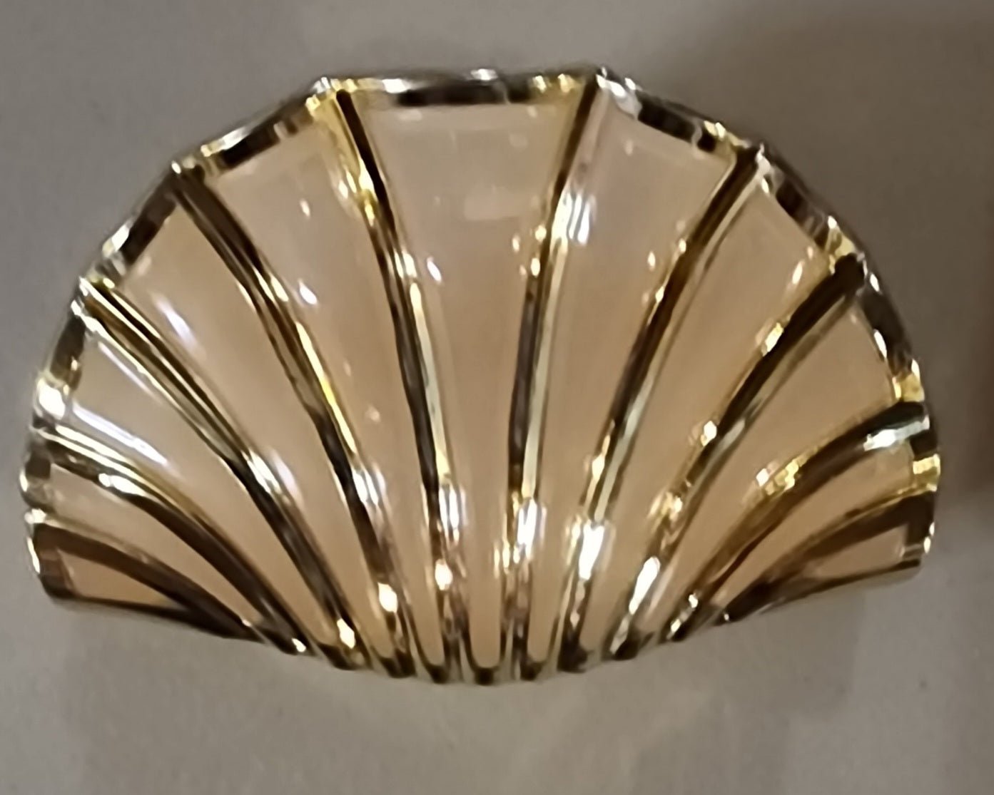 Gold Seashell Hair Clip – 4 Colors - Angelique Boutique