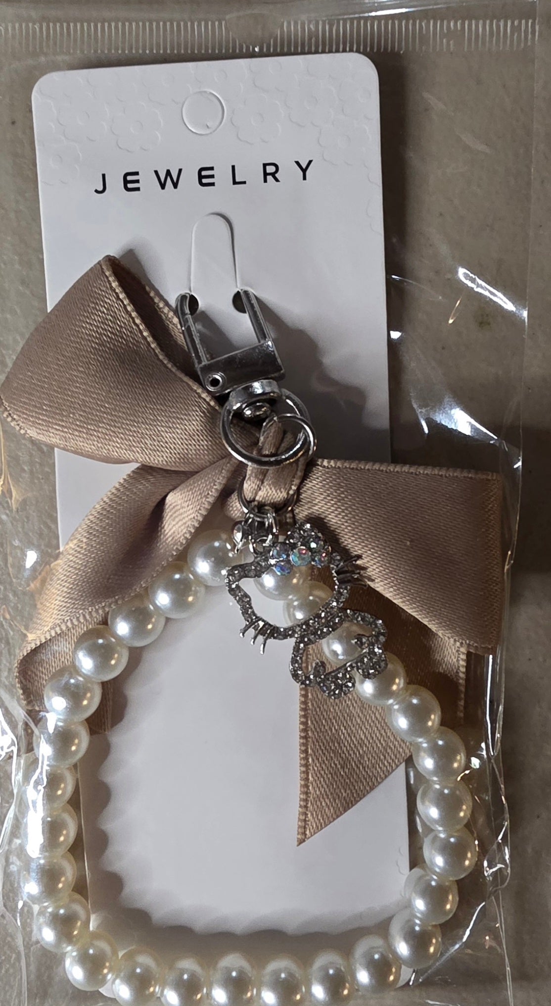Hello Kitty Pearl Bead Keychain – Cute Kawaii Accessory - Angelique Boutique