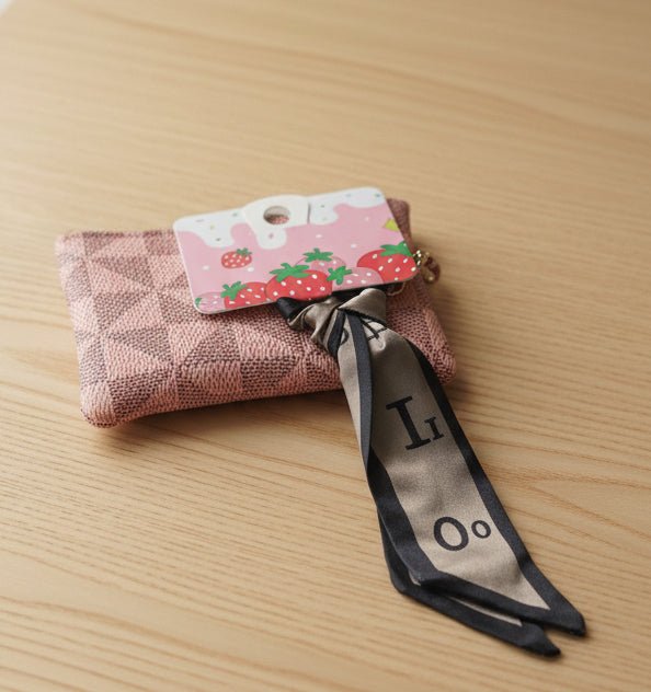 Luxury-Inspired Keychain Wallet – Stylish Mini Bag Charm - Angelique Boutique