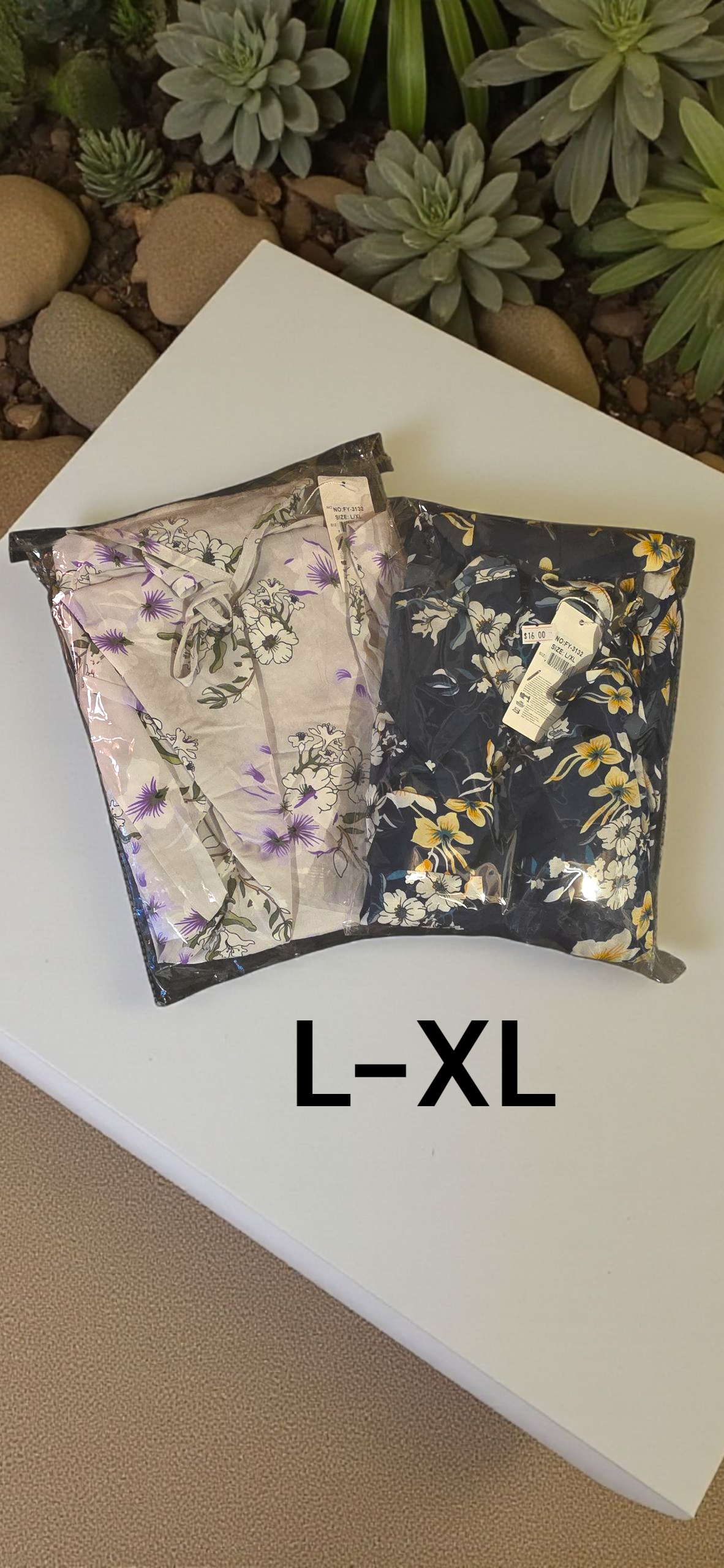 Enterizo Floral con Escote en la Espalda – 95% Poliéster / 5% Elastano