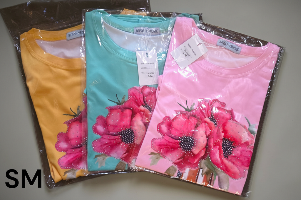 Blusa Manga Corta Floral con Piedrería y Brillo de Alta Calidad – 60% Rayón / 35% Nylon / 5% Elastano