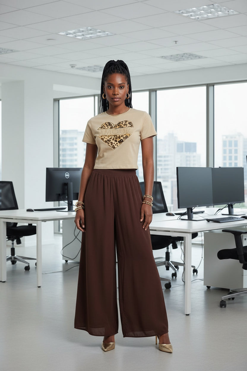 Women's Amour Graphic Crop Top – Love Print Style