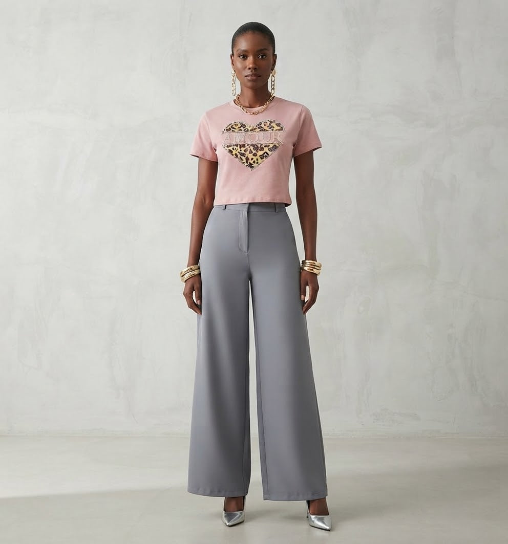 Women's Amour Graphic Crop Top – Love Print Style