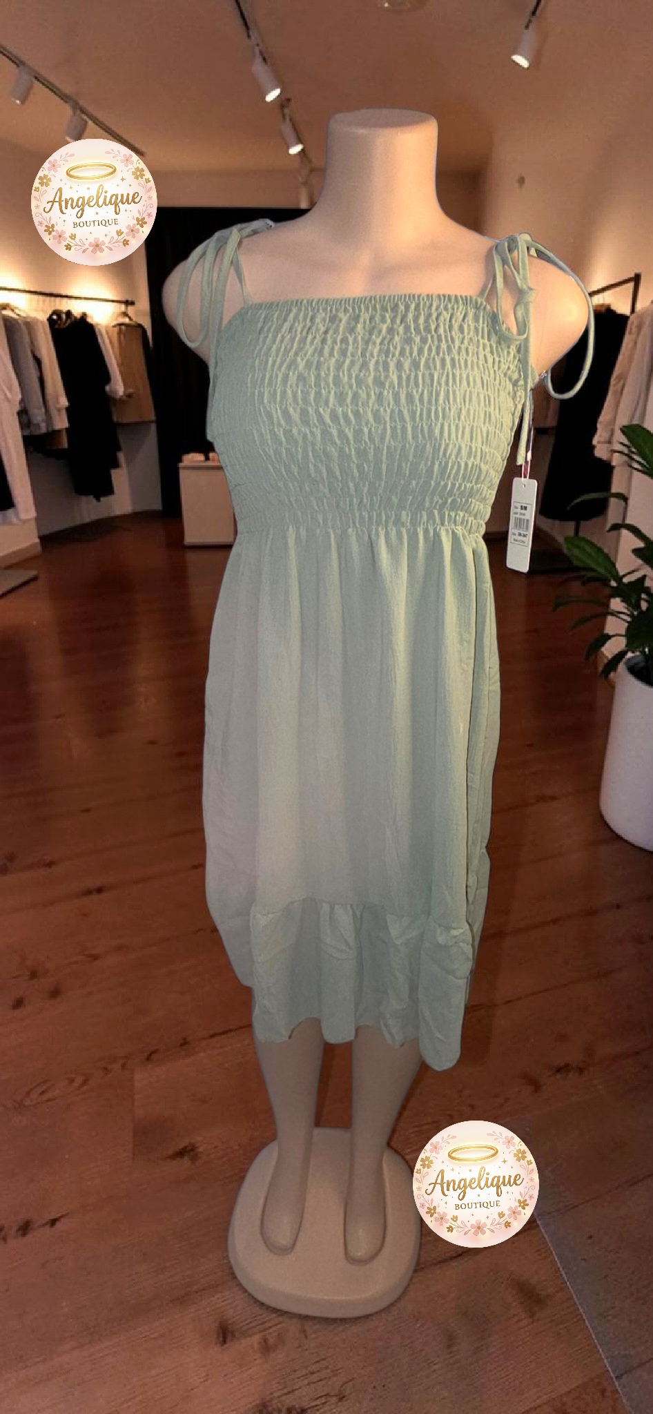 Vestido Corto de Tirantes – 65% Algodón / 35% Poliéster
