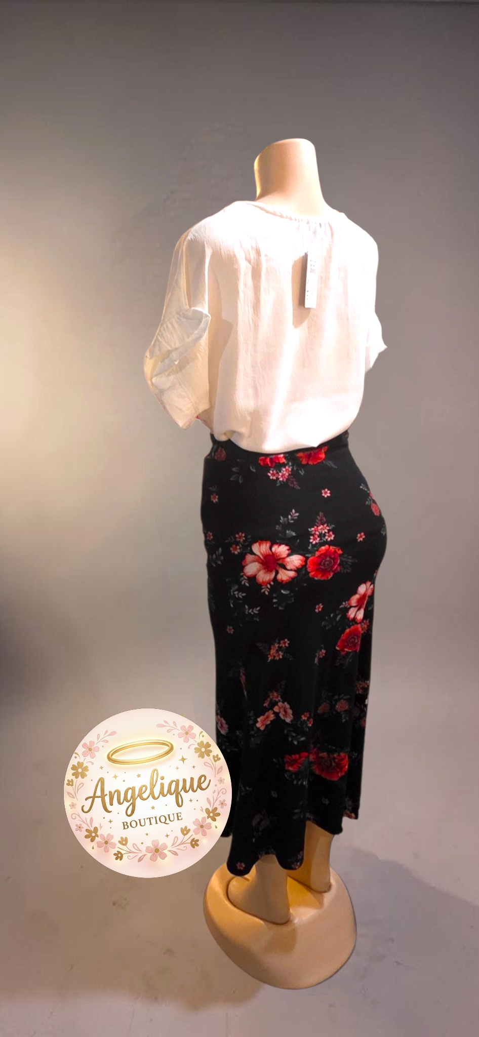 Falda Floral Estampada – 97% Poliéster / 3% Spandex