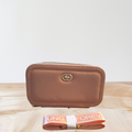 Cartera Crossbody Estilo Monograma de Lujo – Cuero Sintético con Compartimentos