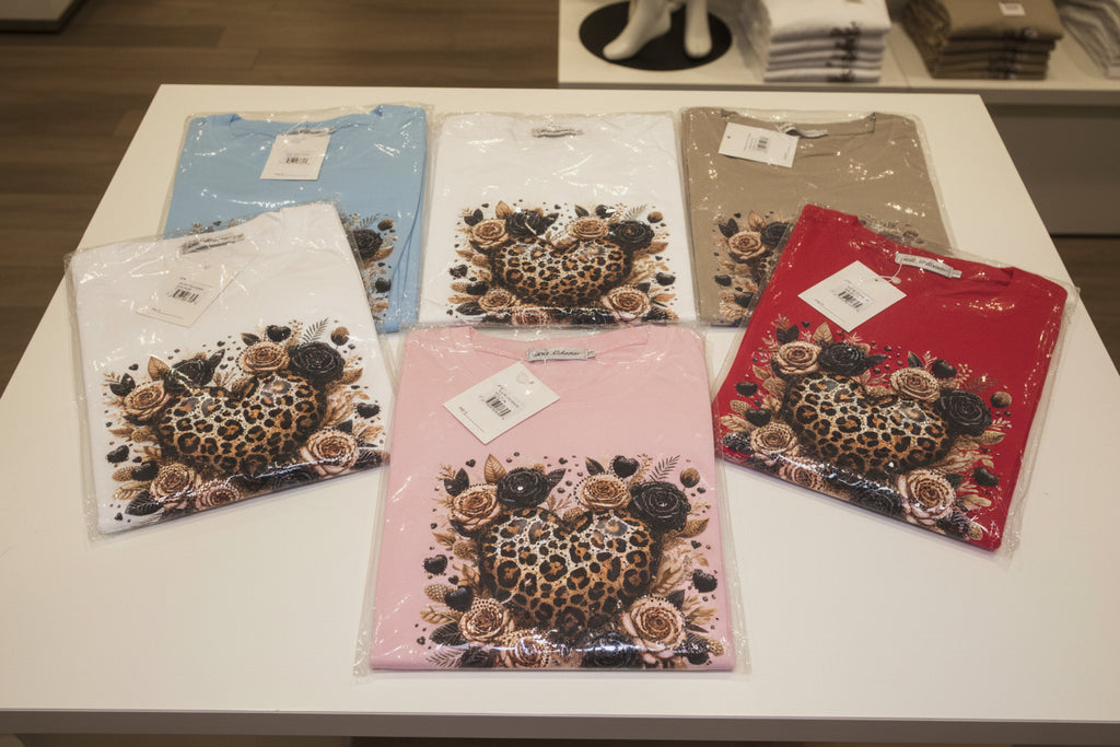 Women's Heart Animal Print Crop Top – Boutique