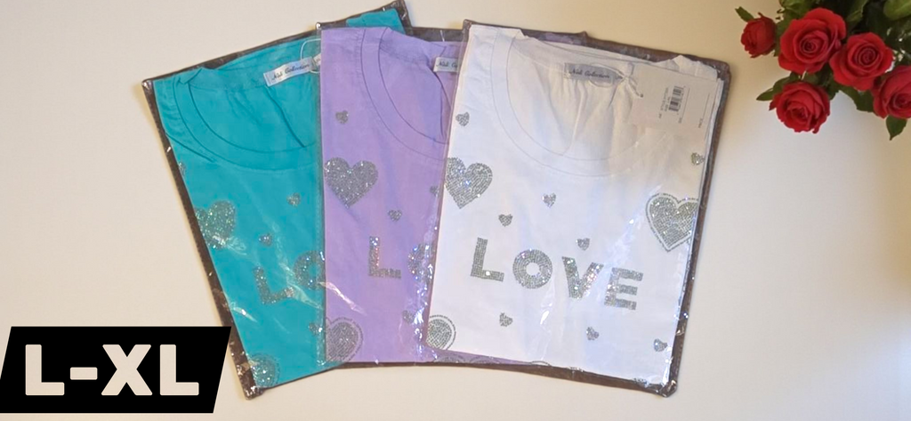 Blusa de Pedrería con Estampado LOVE | Glamour y Estilo