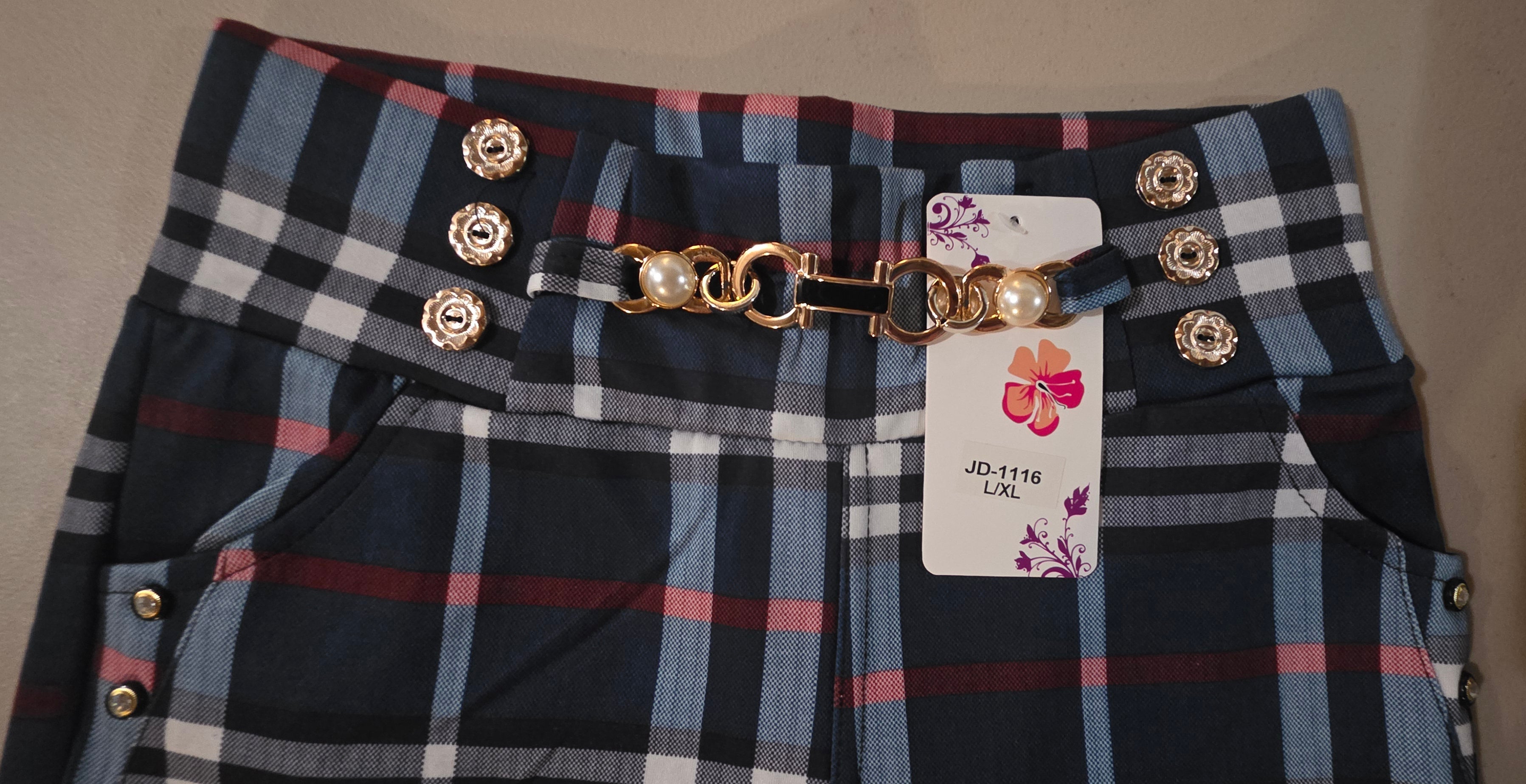 Pantalón Capri de Cuadros con Cadena y Botones | Cintura Elástica