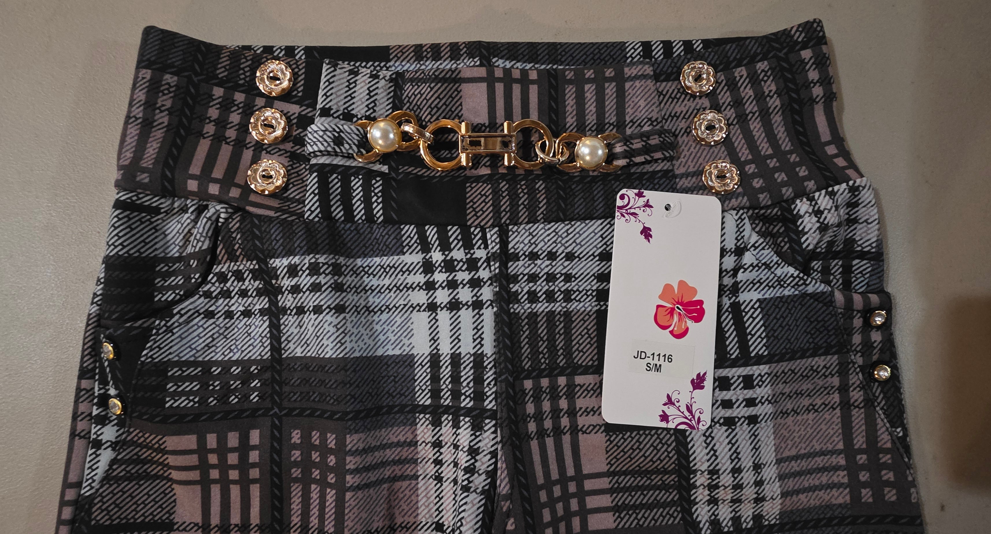 Pantalón Capri de Cuadros con Cadena y Botones | Cintura Elástica
