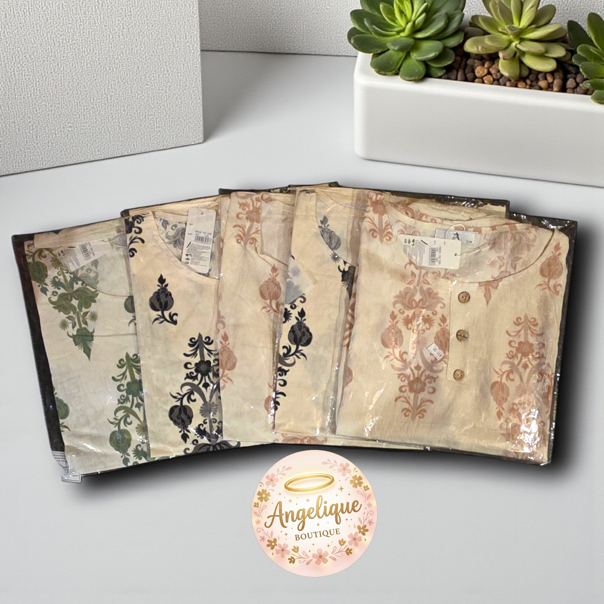 Blusa Floral de Cuello Ovalado | Ligera y Femenina