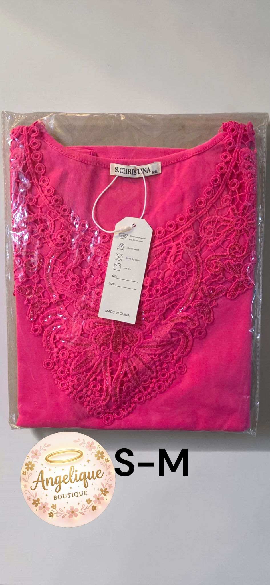 Blusa Manga Corta Bordada con Encaje, Crochet y Mariposa en Lentejuelas – 95% Algodón / 5% Spandex