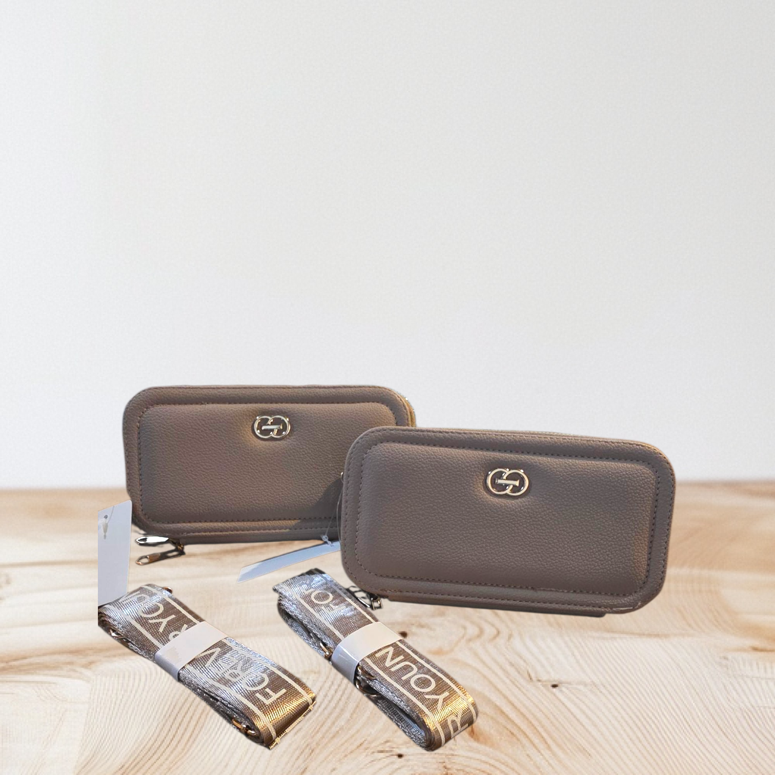 Cartera Crossbody Estilo Monograma de Lujo – Cuero Sintético con Compartimentos