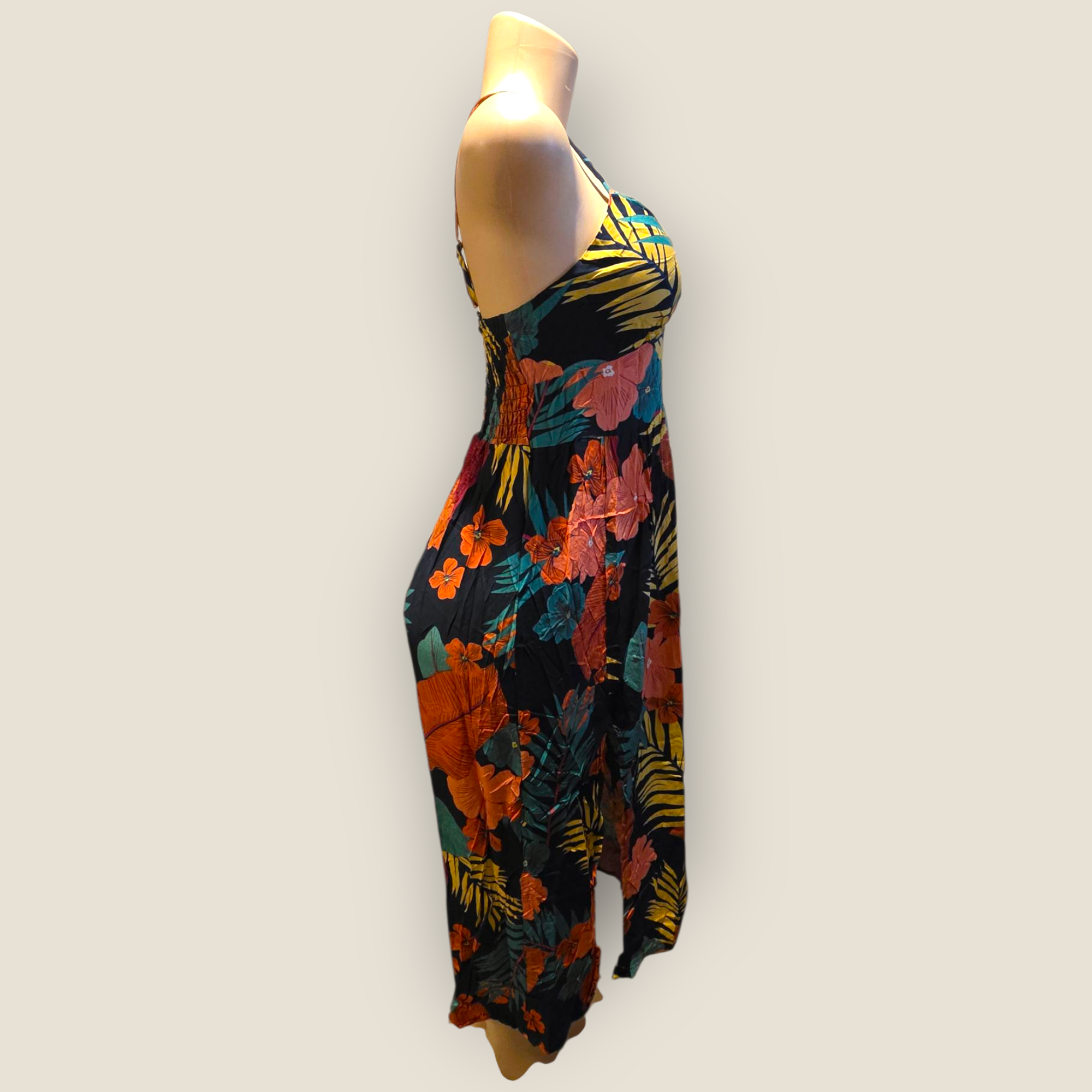 Vestido Floral con Tiras — Frescura y Estilo en Algodón
