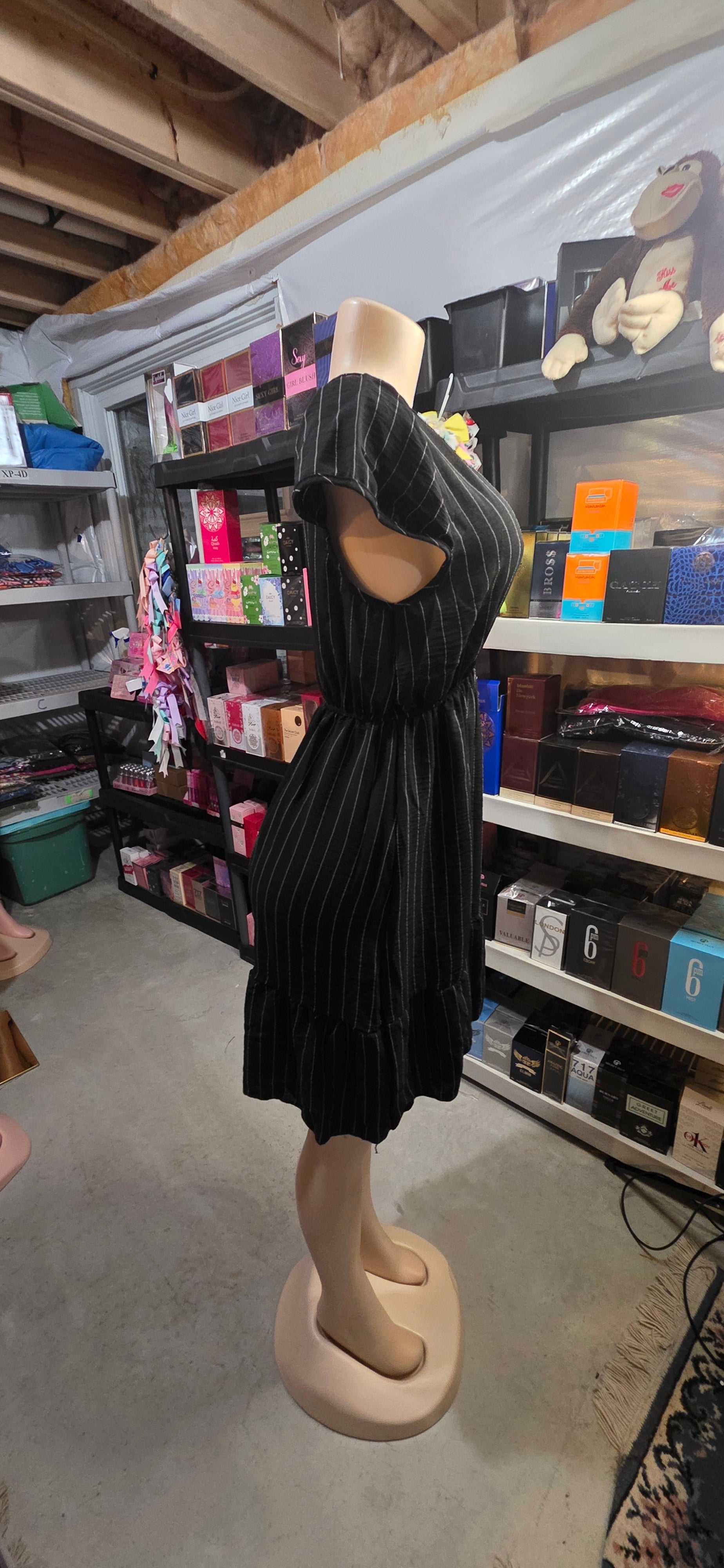 Vestido Corto con Botones y Líneas | Alta Calidad