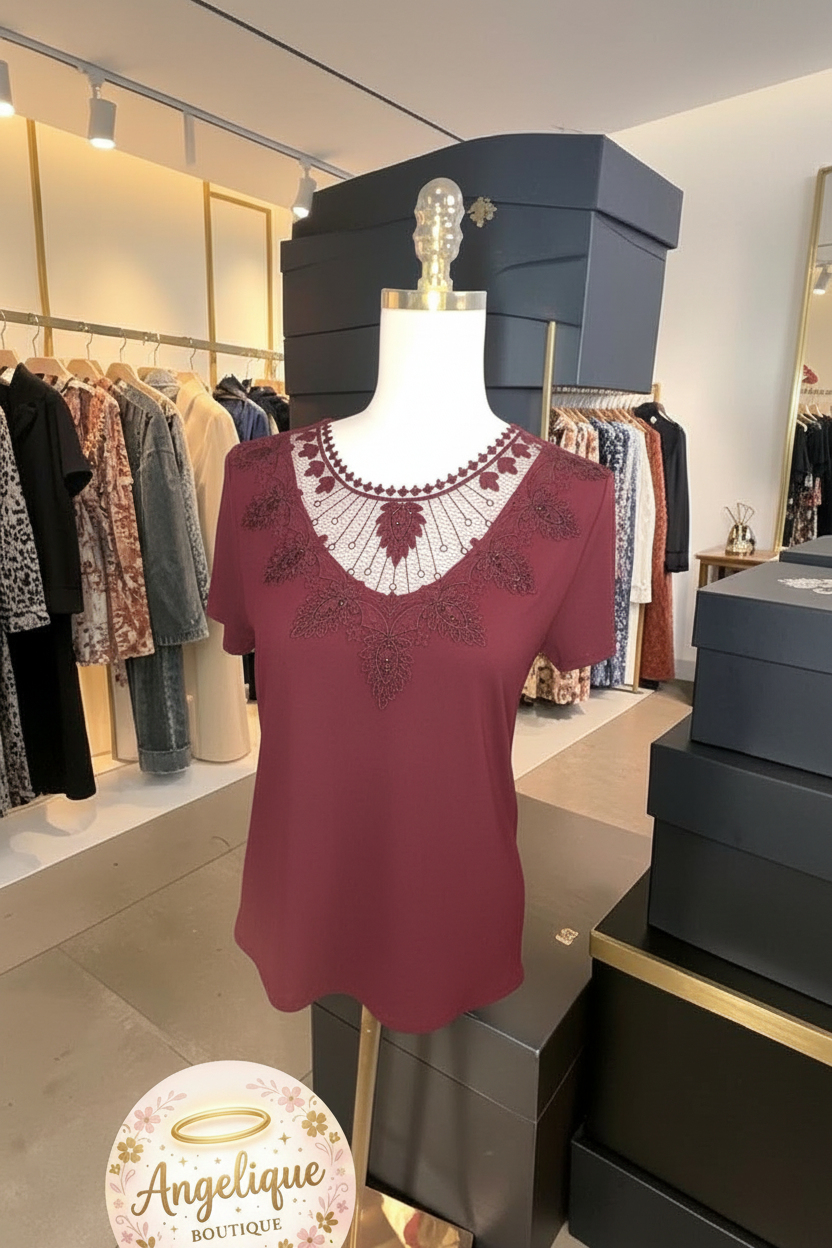 Blusa con Decoración Semi-Tejida en el Cuello y Brillo
