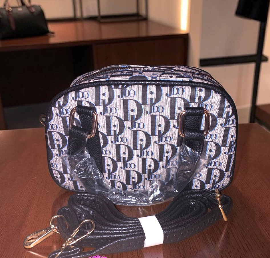Cartera Grande Espaciosa 👜 | Múltiples Compartimentos | Cinta Ajustable | Negro
