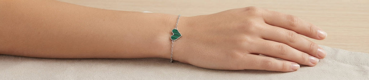 Stainless Steel Heart Charm Bracelet for Women – Gold & Silver - Angelique Boutique