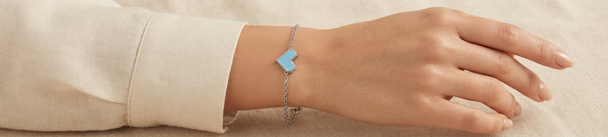 Stainless Steel Heart Charm Bracelet for Women – Gold & Silver - Angelique Boutique